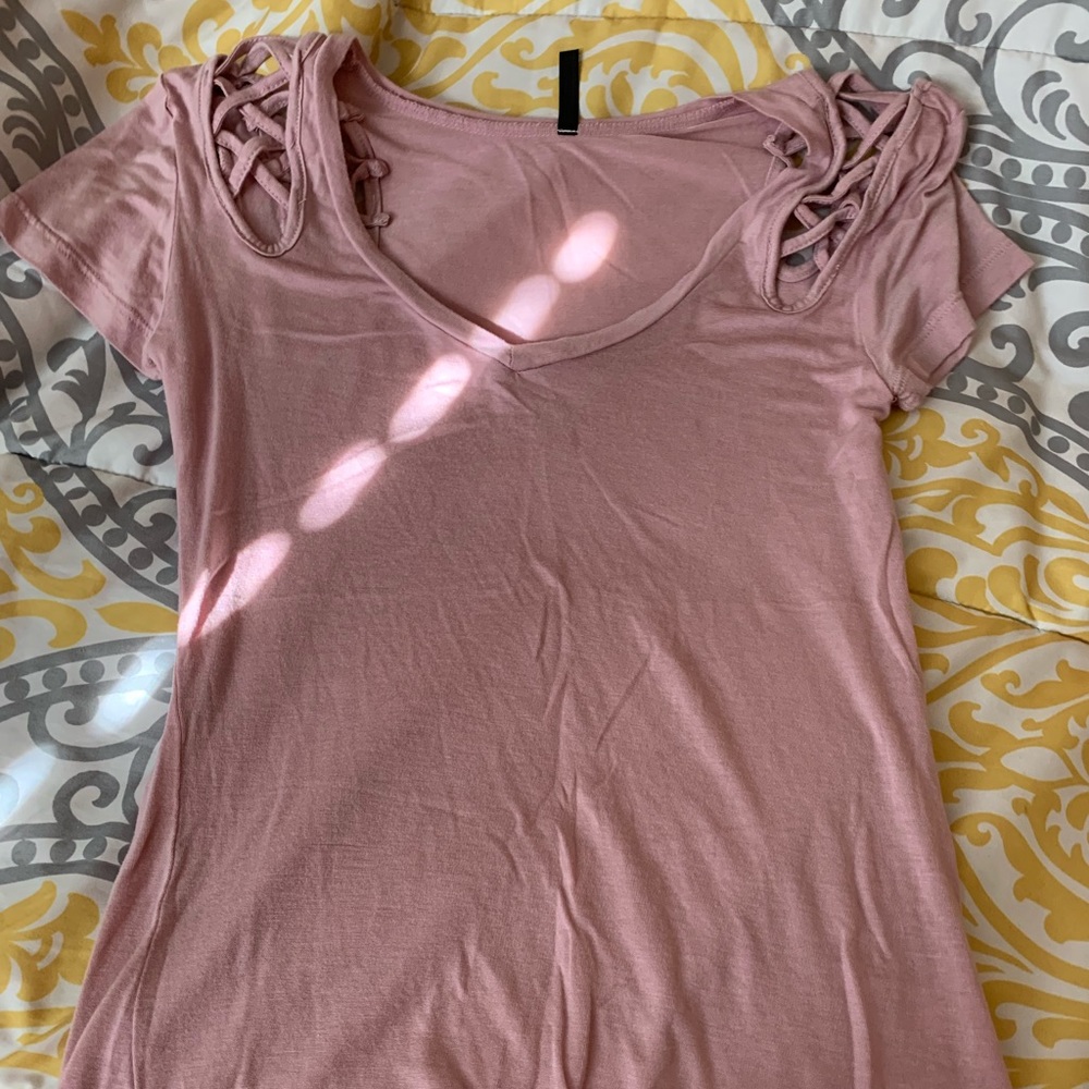 Splash Brand Pink Detailed Shoulder Tee